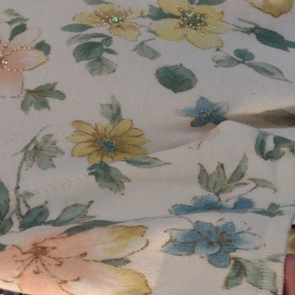 Alfred Dunner Ladies Floral Sweater - Picture 4 of 5